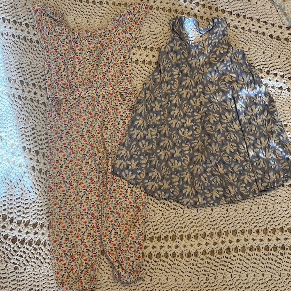5T jumper and dress from Old Navy. Great preowned condition.